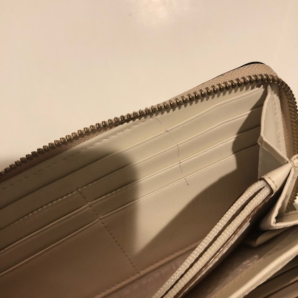 Kate Spade Wallet - Picture 3 of 4